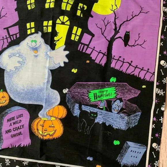 Vintage Halloween flag decor - Picture 6 of 8